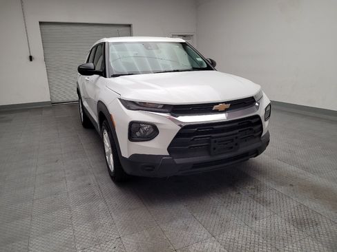 Used 2023 Chevrolet TrailBlazer LS FWD image 14