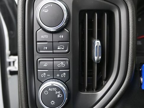 Used 2024 GMC Sierra 1500 Pro w/ Pro Value Package AWD/4WD image 17