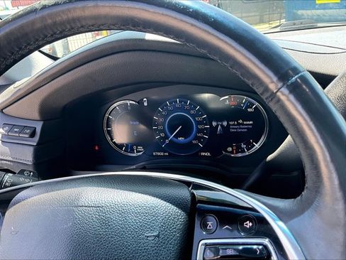 Used 2017 Cadillac Escalade ESV Luxury RWD image 22