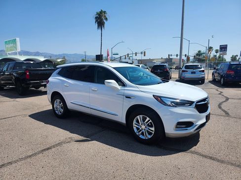 Used 2020 Buick Enclave Essence w/ Sound and Sites Package FWD image 8