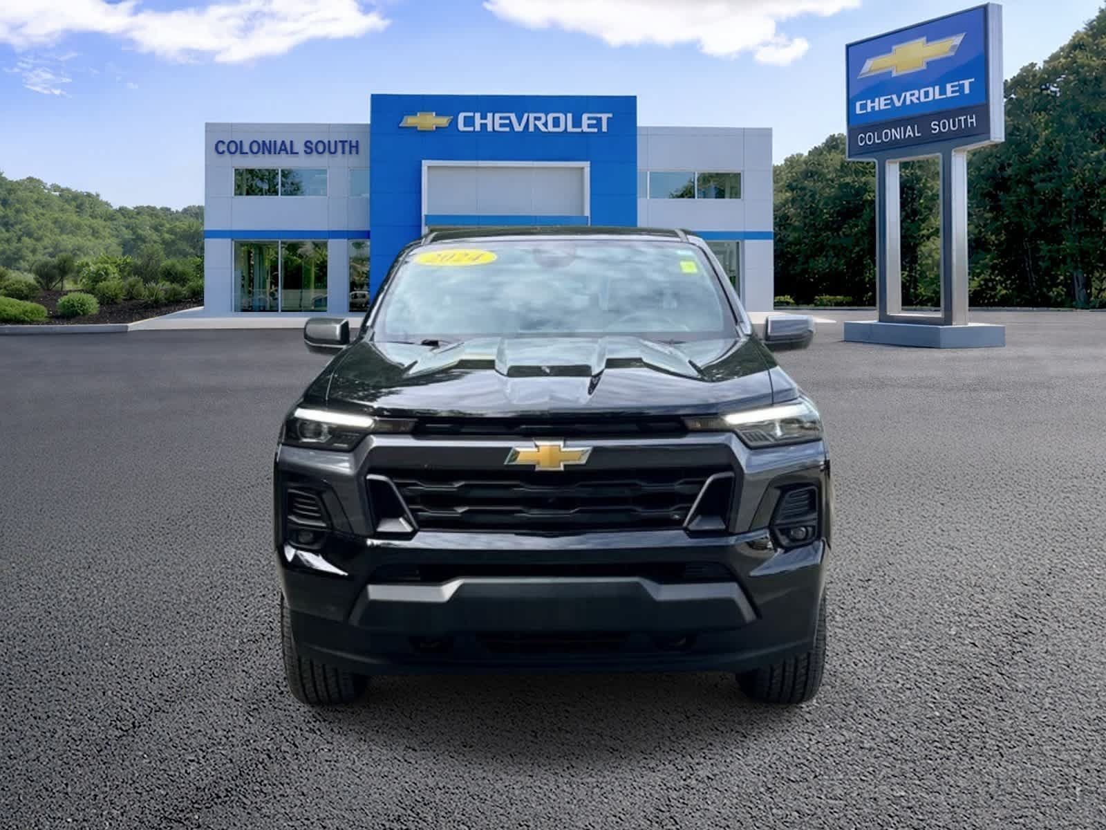 Certified 2024 Chevrolet Colorado LT w/ LT Convenience Package III AWD/4WD image 9