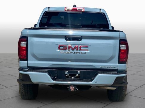 Used 2025 GMC Canyon Denali AWD/4WD image 5