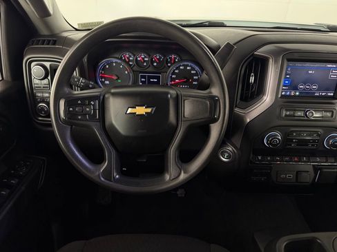 Used 2024 Chevrolet Silverado 2500 Custom w/ Custom Value Package image 13