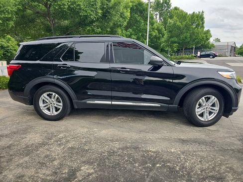 Used 2021 Ford Explorer XLT w/ Equipment Group 202A RWD image 7