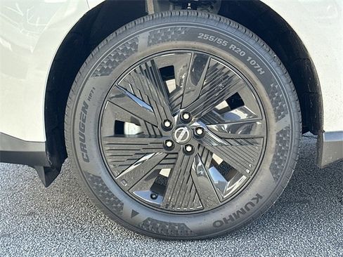 Used 2025 Nissan Murano SV image 31