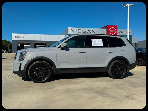 Used 2022 Kia Telluride EX w/ EX Premium Package image 6