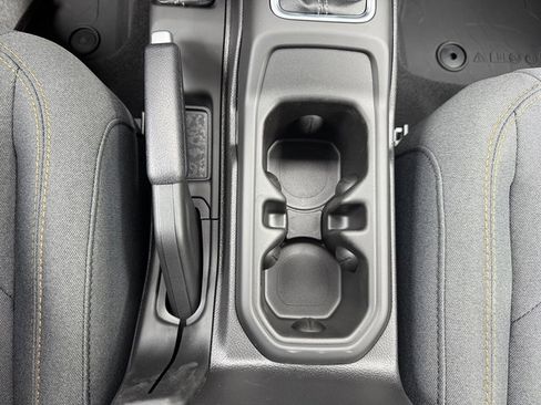 New 2025 Jeep Gladiator Sport image 25