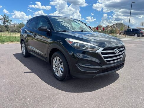 Used 2018 Hyundai Tucson SE AWD/4WD image 3