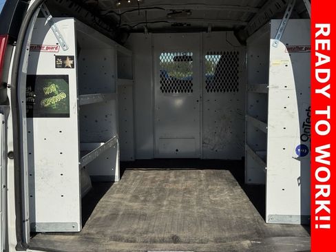 Used 2015 Chevrolet Express 2500 image 24