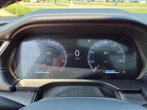 Used 2022 Jeep Grand Cherokee L Limited AWD/4WD image 18