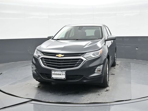 Used 2020 Chevrolet Equinox LT w/ Driver Convenience Package image 17