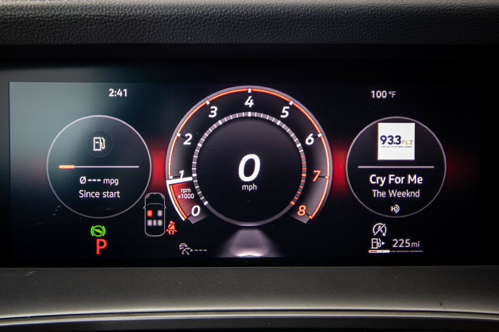 New 2026 Volkswagen Tiguan SE R-Line FWD image 38