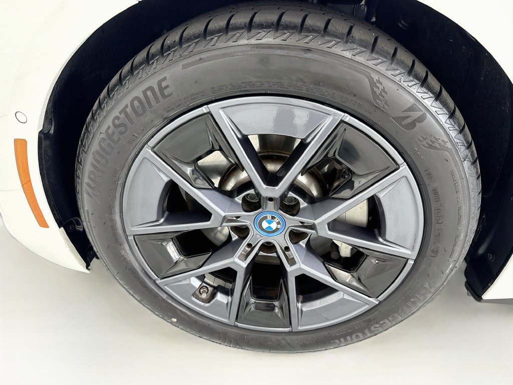 Certified 2024 BMW i4 eDrive40 w/ Premium Package RWD image 29