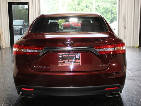 Used 2013 Toyota Avalon XLE FWD image 4