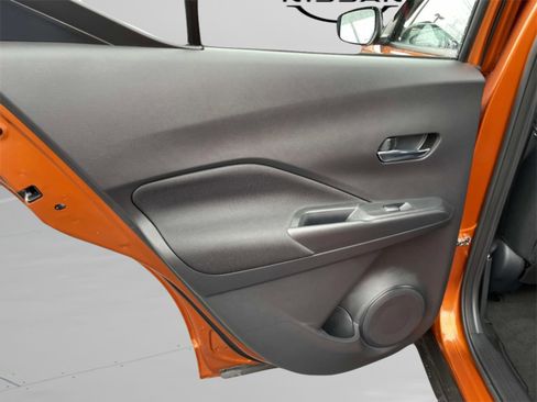 Used 2024 Nissan Kicks SV image 12
