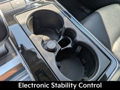 Used 2019 Audi Q8 Premium Plus w/ Premium Plus image 27