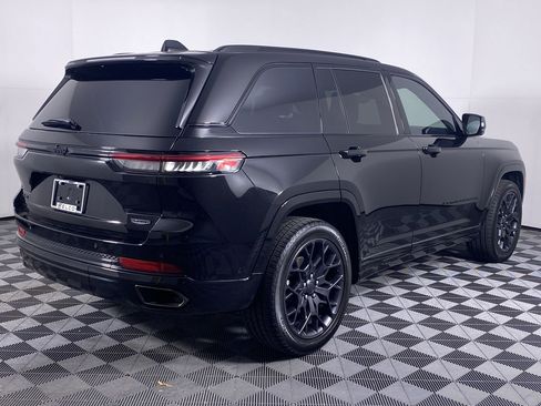 Used 2025 Jeep Grand Cherokee Summit w/ Obsidian Package image 21