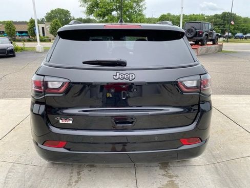 Used 2024 Jeep Compass Limited w/ High Altitude Package AWD/4WD image 4