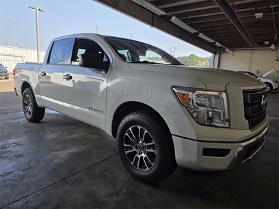 Used 2022 Nissan Titan SV