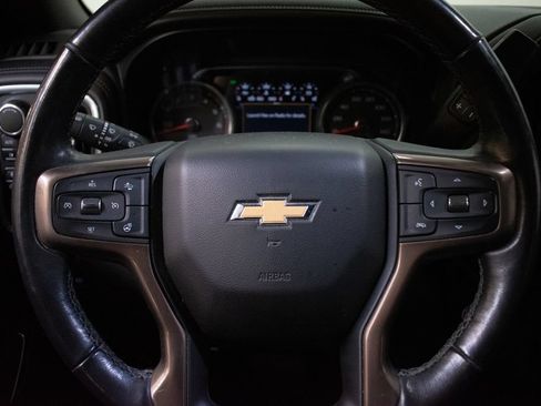 Used 2019 Chevrolet Silverado 1500 High Country w/ Technology Package AWD/4WD image 12
