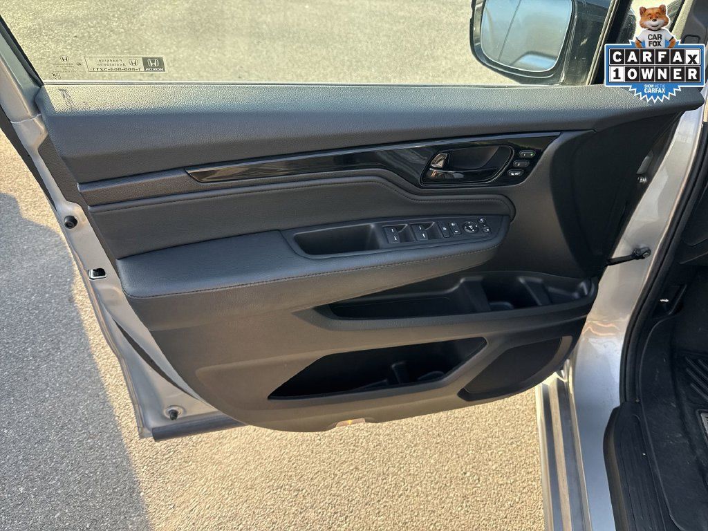 Used 2025 Honda Odyssey Elite image 23