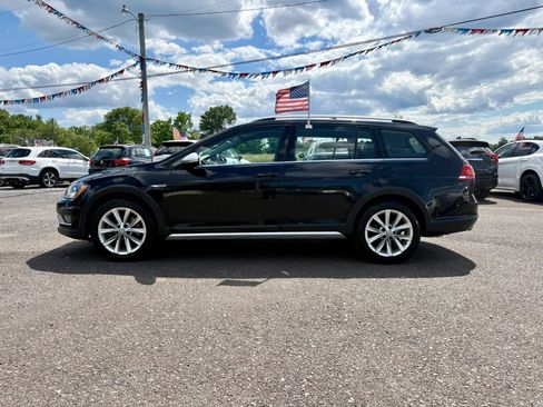 Used 2017 Volkswagen Golf Alltrack S AWD/4WD image 2