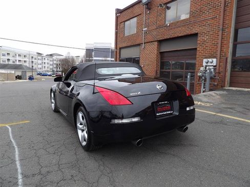 Used 2006 Nissan 350Z Touring image 5