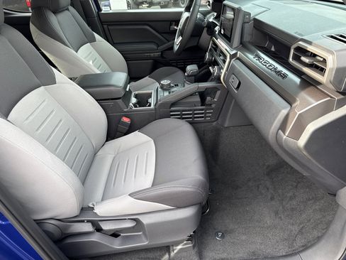 New 2025 Toyota Tacoma TRD Off-Road image 15