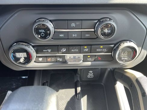 New 2026 Ford Bronco Badlands w/ Sasquatch Package AWD/4WD image 21