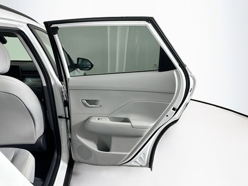Used 2025 Hyundai Kona SEL FWD image 30