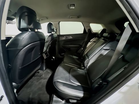 Used 2023 Kia Sportage EX FWD image 17