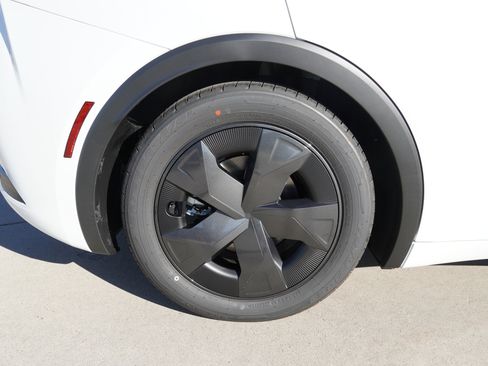 New 2026 Toyota Prius Plug-In Hybrid image 11