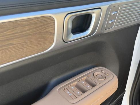 Used 2025 Hyundai Santa Fe Limited image 22