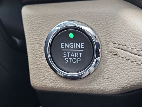 Used 2024 Ford Expedition Limited image 28