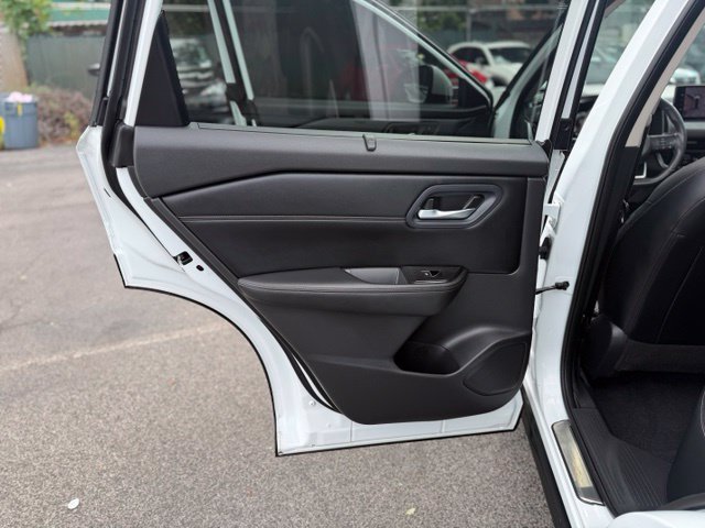 Used 2024 Nissan Rogue SL w/ SL Premium Package AWD/4WD image 20