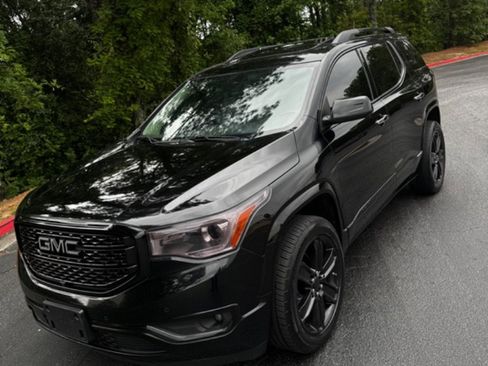 Used 2017 GMC Acadia Denali w/ Technology Package AWD/4WD image 3
