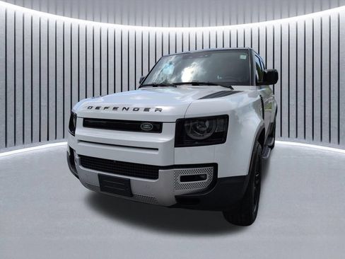 Certified 2023 Land Rover Defender 110 SE AWD/4WD image 7