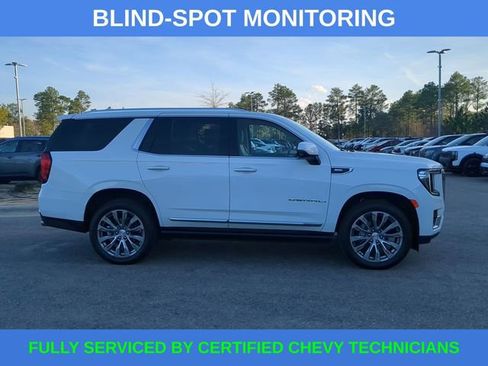 Used 2021 GMC Yukon Denali w/ Denali Premium Package image 3