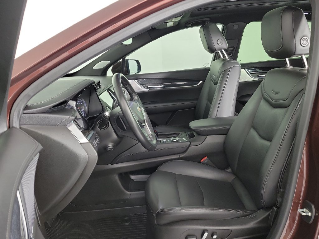 Used 2022 Cadillac XT5 Premium Luxury w/ Technology Package FWD image 18
