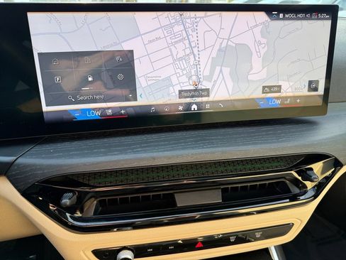 Certified 2026 BMW 330i xDrive Sedan w/ Convenience Package AWD/4WD image 21