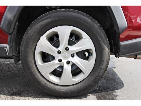 Used 2019 Toyota RAV4 LE w/ All Weather Liner Package FWD image 33