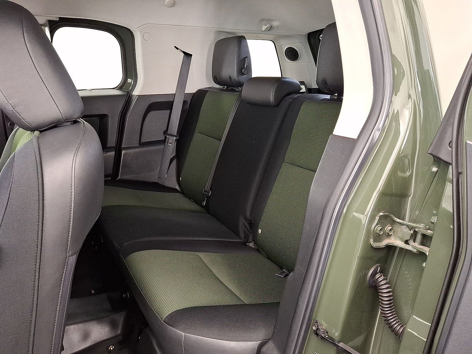 Used 2011 Toyota FJ Cruiser 4WD w/ Trail Teams Special Edition image 11