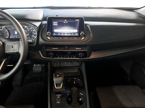 Used 2024 Nissan Rogue SV image 5