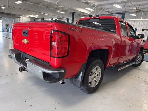 Used 2018 Chevrolet Silverado 1500 LT w/ LT Plus Package AWD/4WD image 12