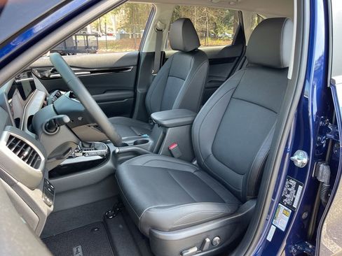 Certified 2025 Kia Seltos EX w/ EX Sunroof Package AWD/4WD image 18