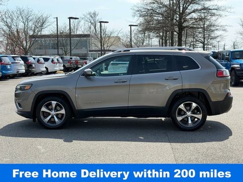 Used 2019 Jeep Cherokee Limited w/ Luxury Group image 9