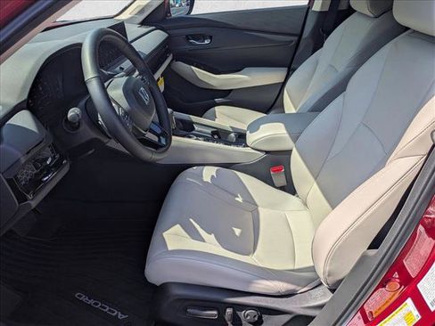 Used 2025 Honda Accord EX-L image 14