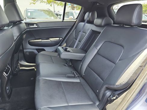 Used 2022 Kia Sportage Nightfall Edition FWD image 13