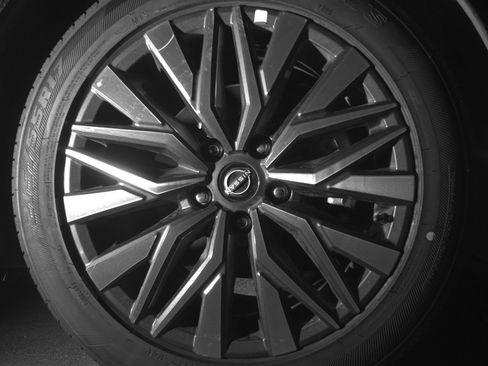 Used 2025 Nissan Altima 2.5 SV FWD image 13