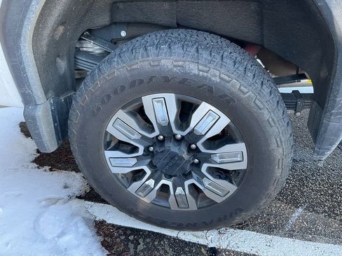 Used 2024 GMC Sierra 2500 Denali w/ Denali Reserve Package image 11